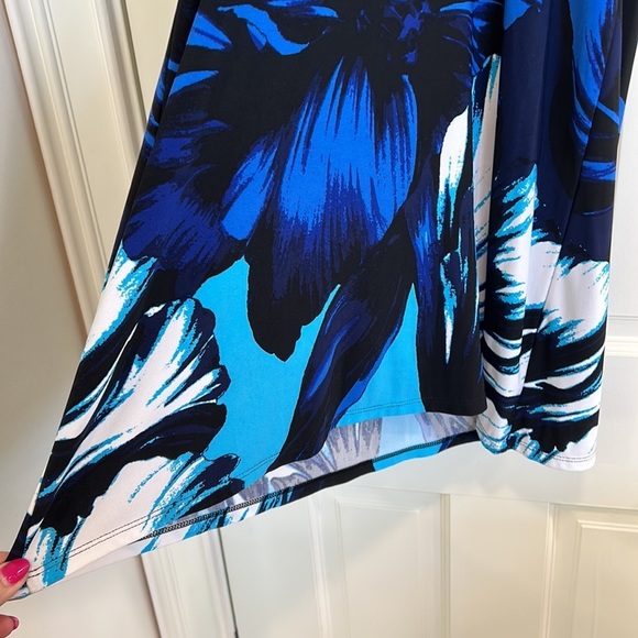 White House Black Market Halter Style Large PrintDress in Jersey Fabric sz.XS - Picture 2 of 9